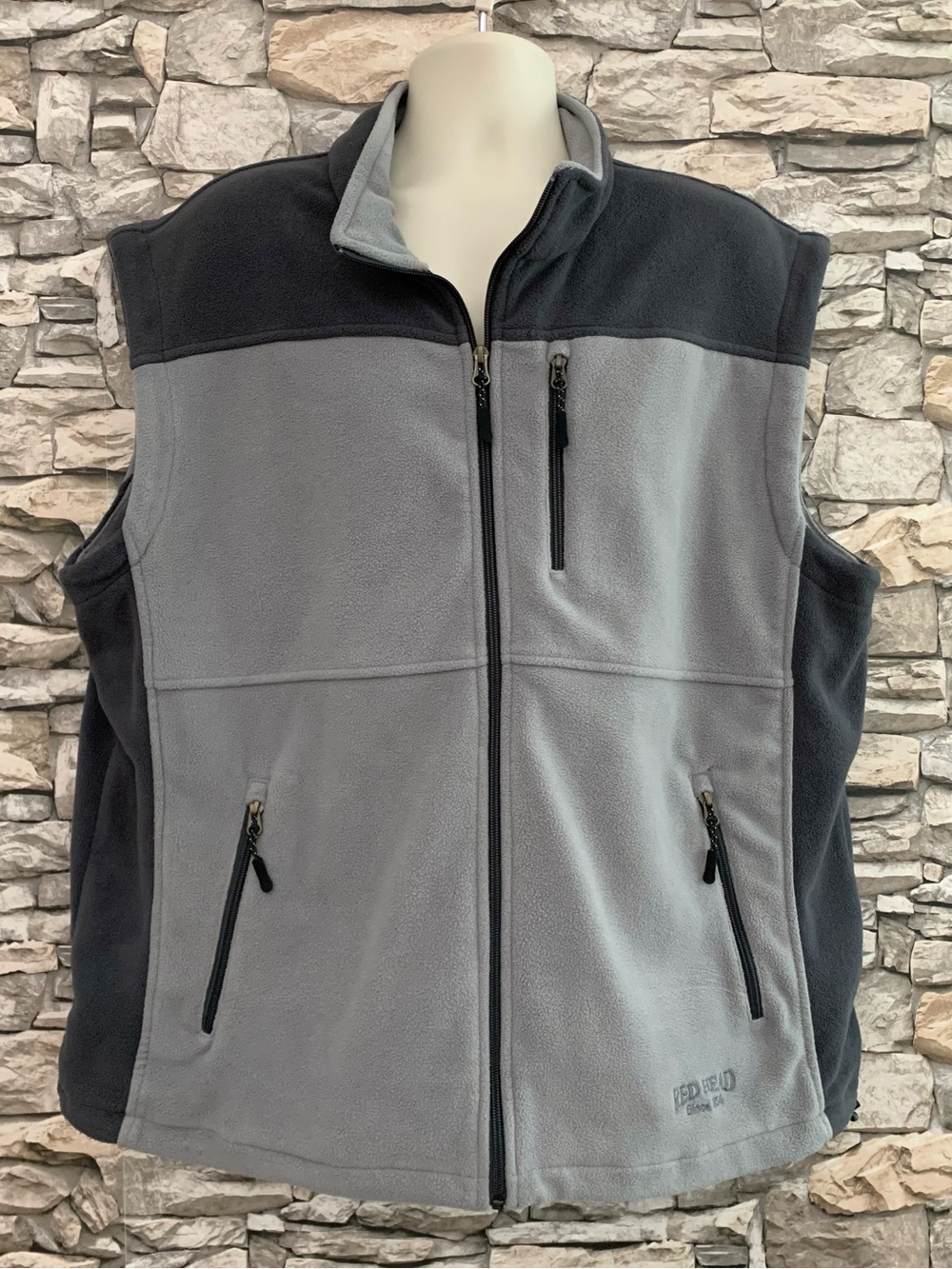 #02 Red Head Bass Pro Gray Black Fleece Zip Up Utility Pocket Vest Jacket Top 2X